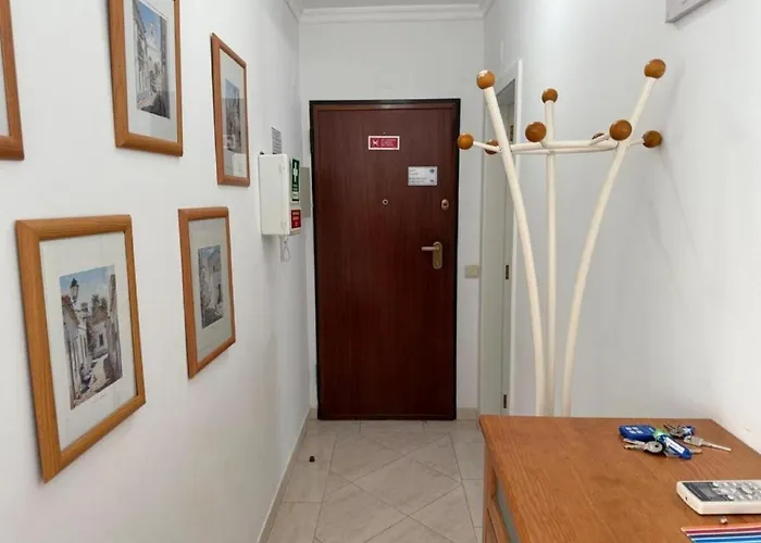 Modern 2br Vilamoura Pool Access Golf Nearby 15 Percent Off * Quarteira